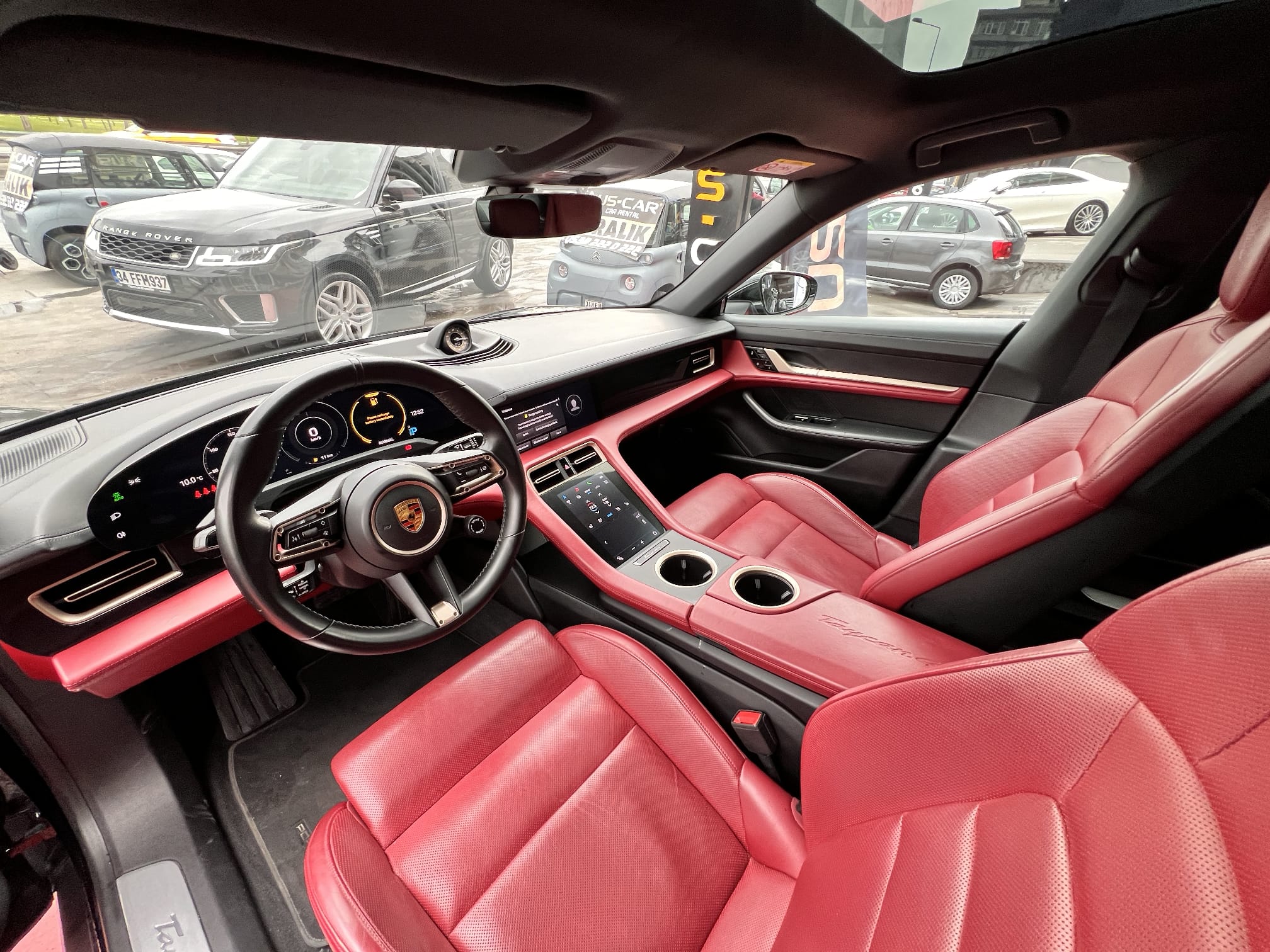 Porsche Taycan - 4