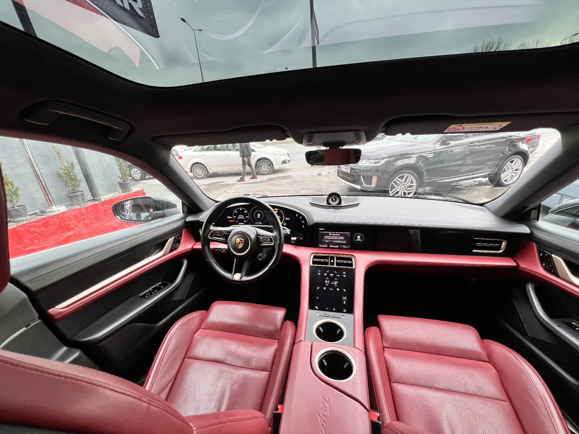Porsche Taycan - 5