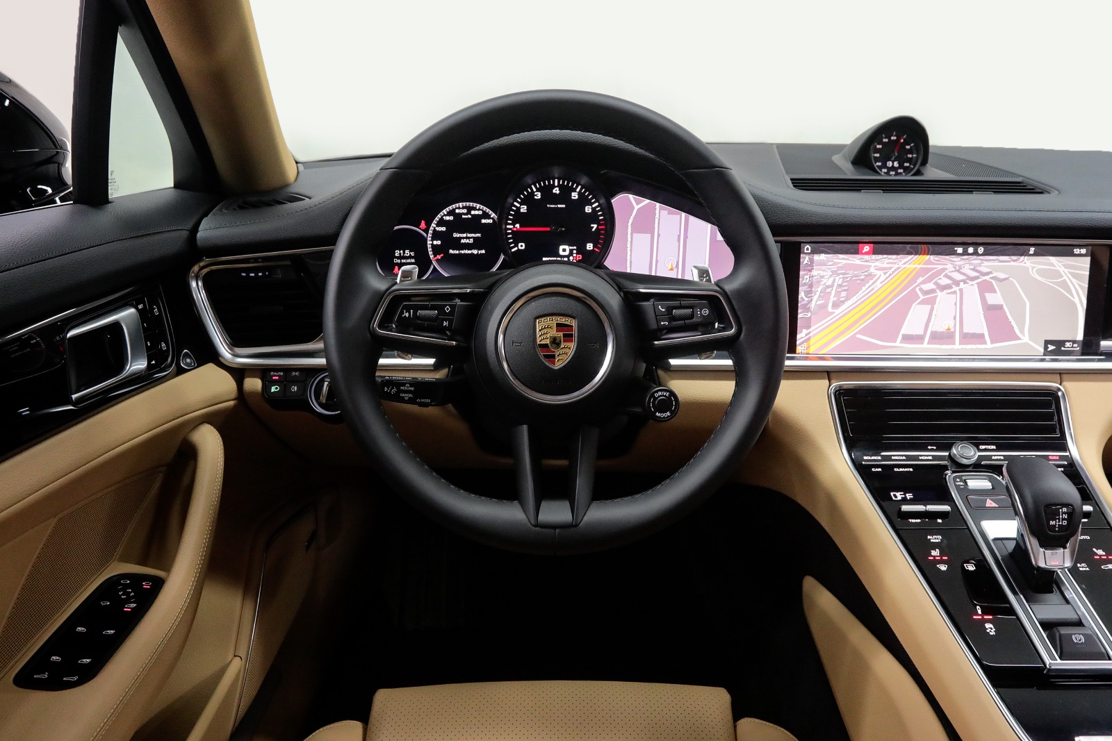 Porsche Panamera - 3