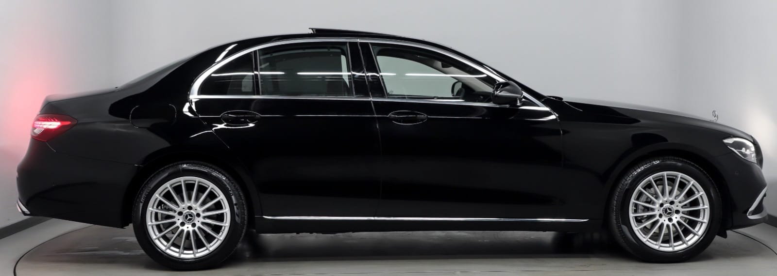 Mercedes E 200 - 3