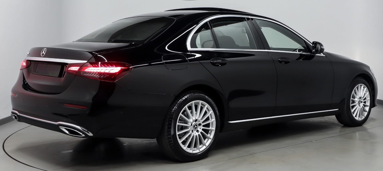 Mercedes E 200 - 5